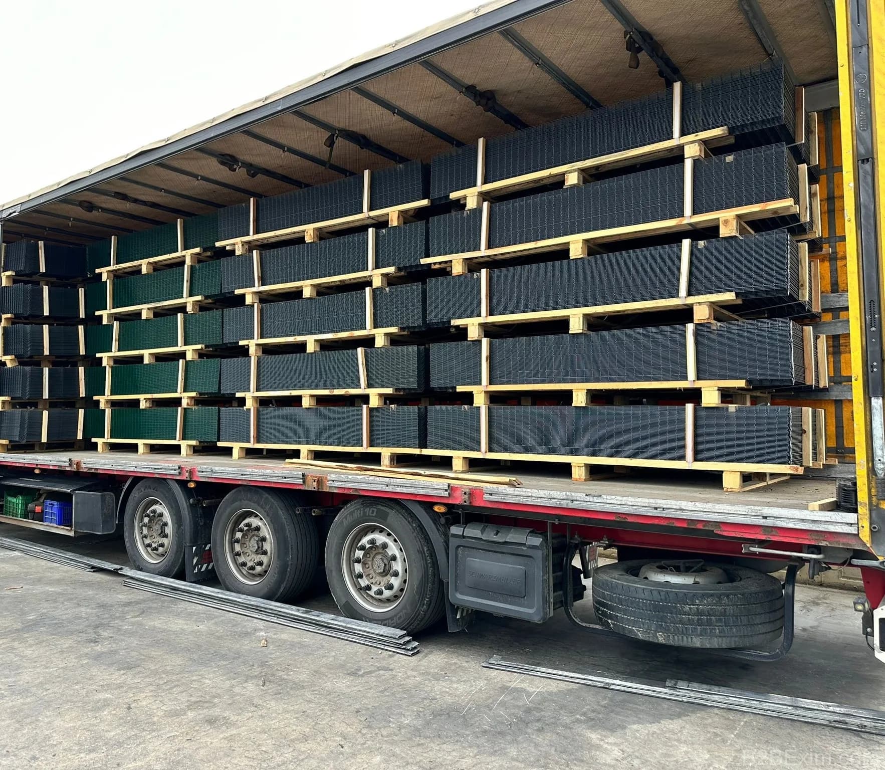 3D Panel Fence thumbnail 4