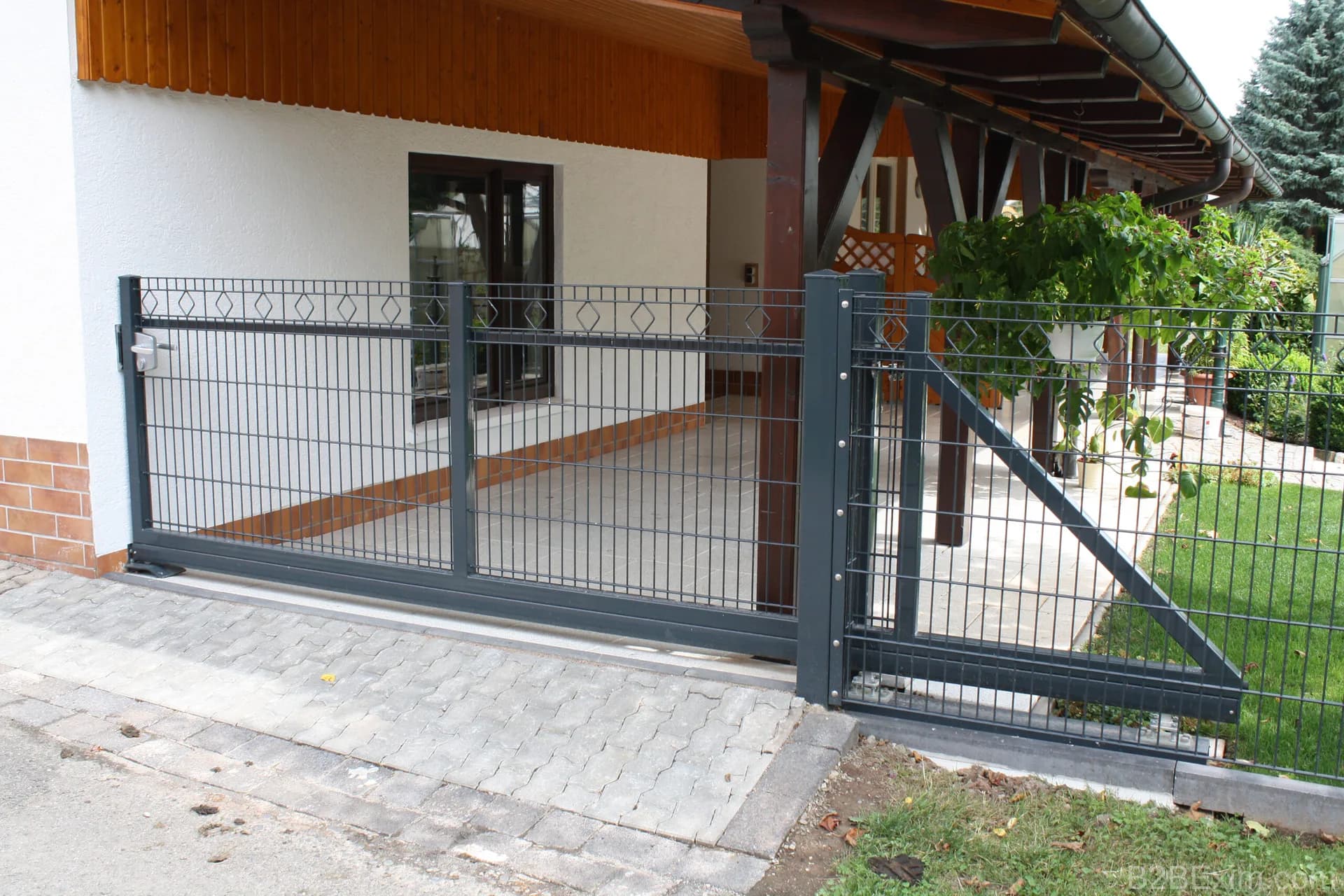 Panel Fence Sliding Gate thumbnail 5