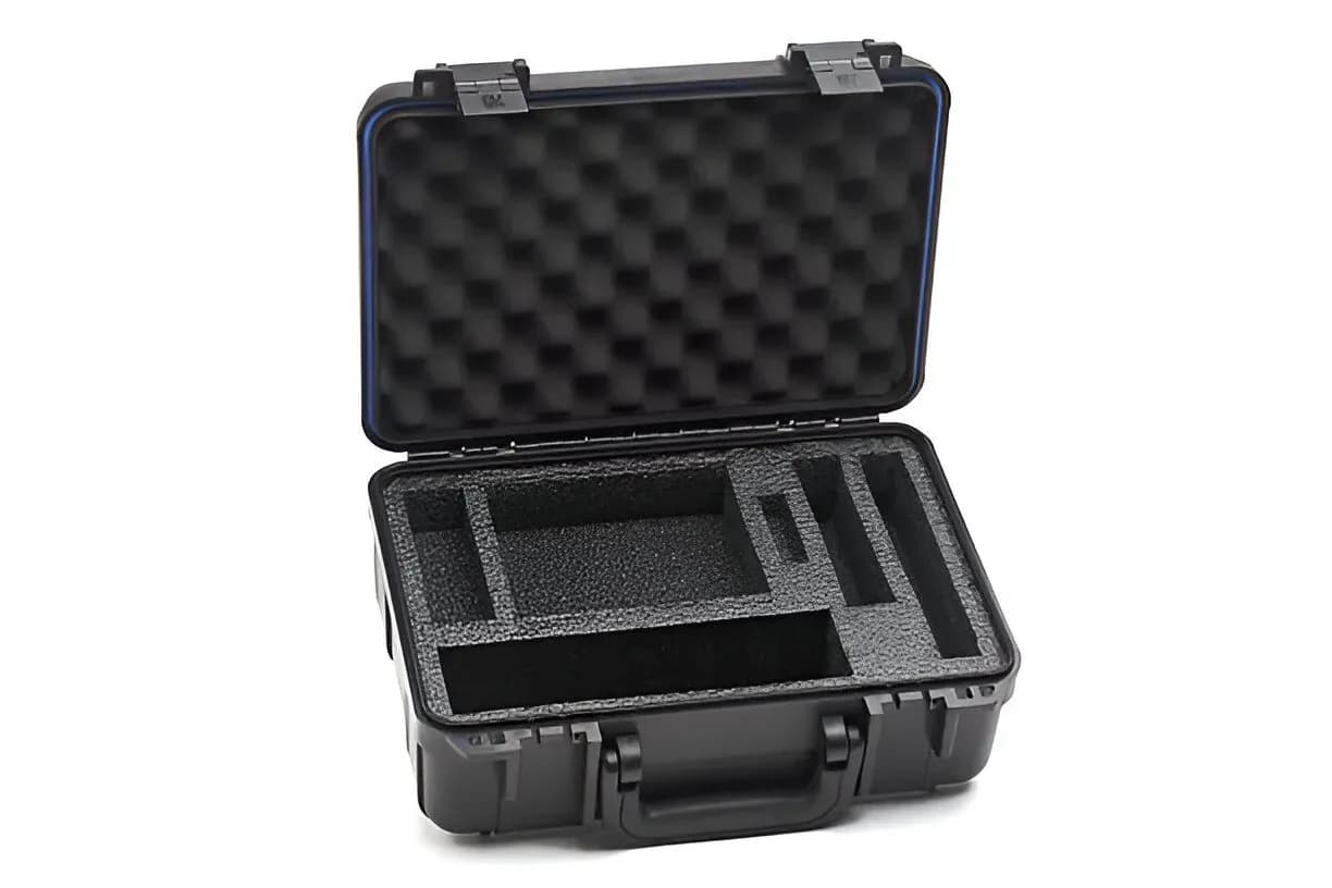 Plastic Carrying Case thumbnail 3