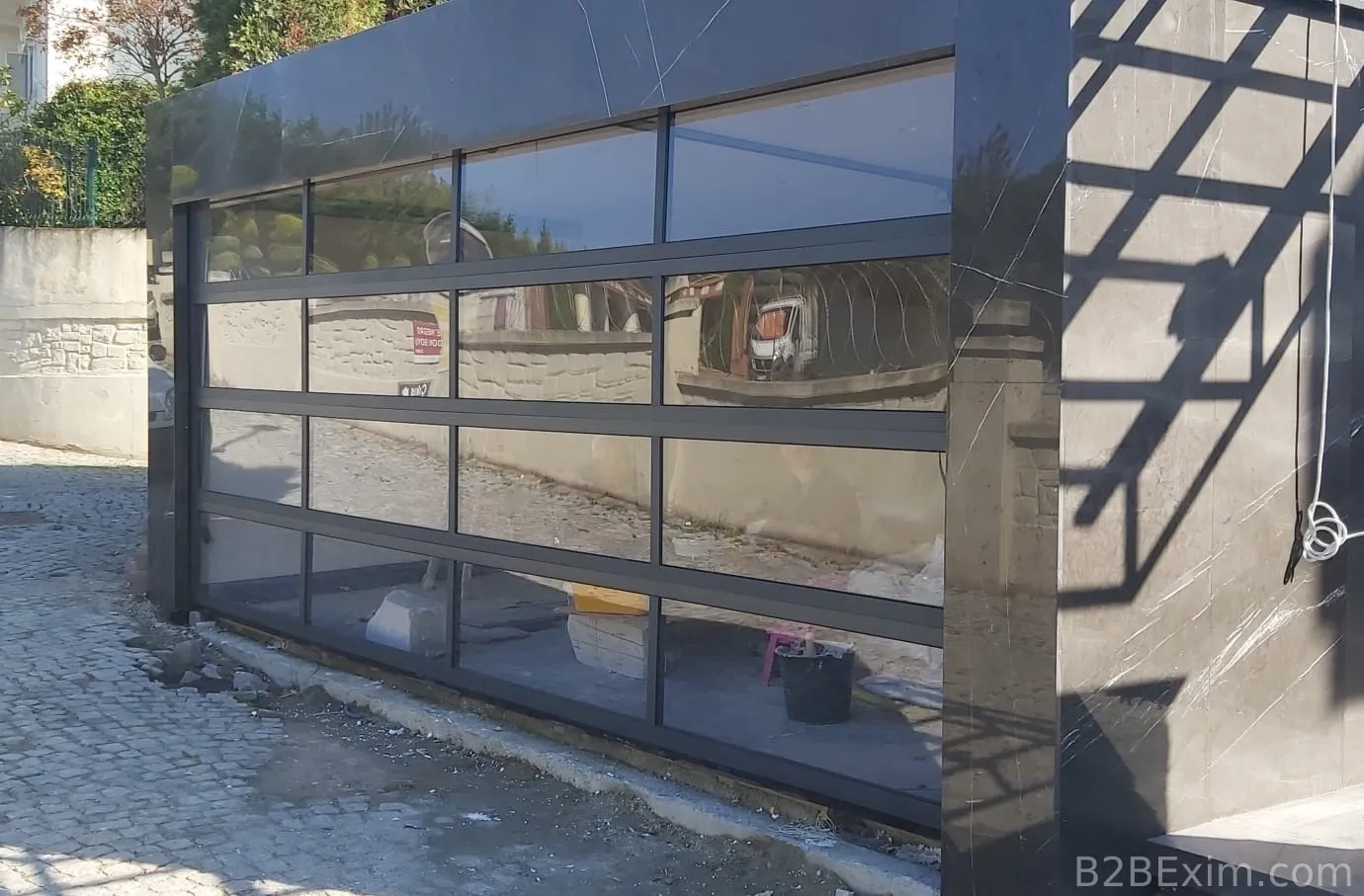Full Vision Sectional Door thumbnail 4