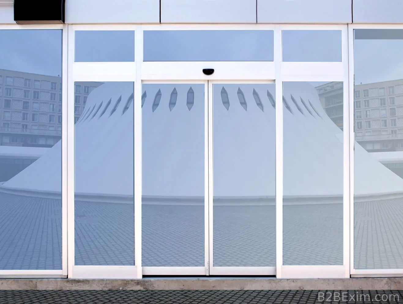 Radar-Activated Sliding Door Models thumbnail 4