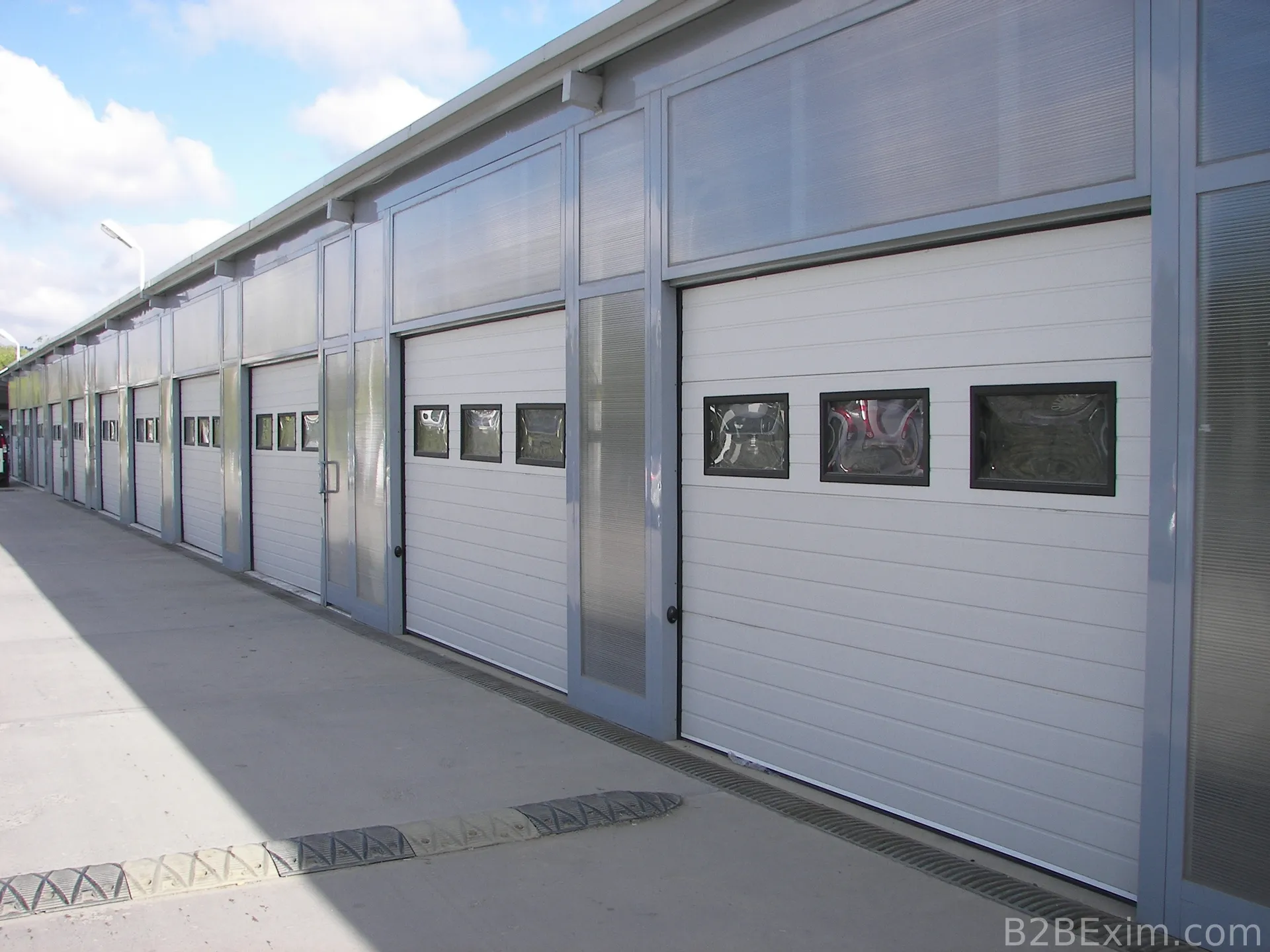 Sectional Industrial Doors thumbnail 3